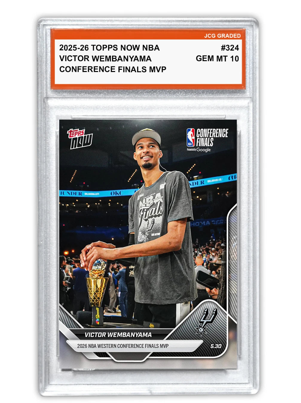 Fotografía frontal de Victor Wembanyama 2025-26 Topps NOW NBA #324, JCG Graded Gem MT 10
