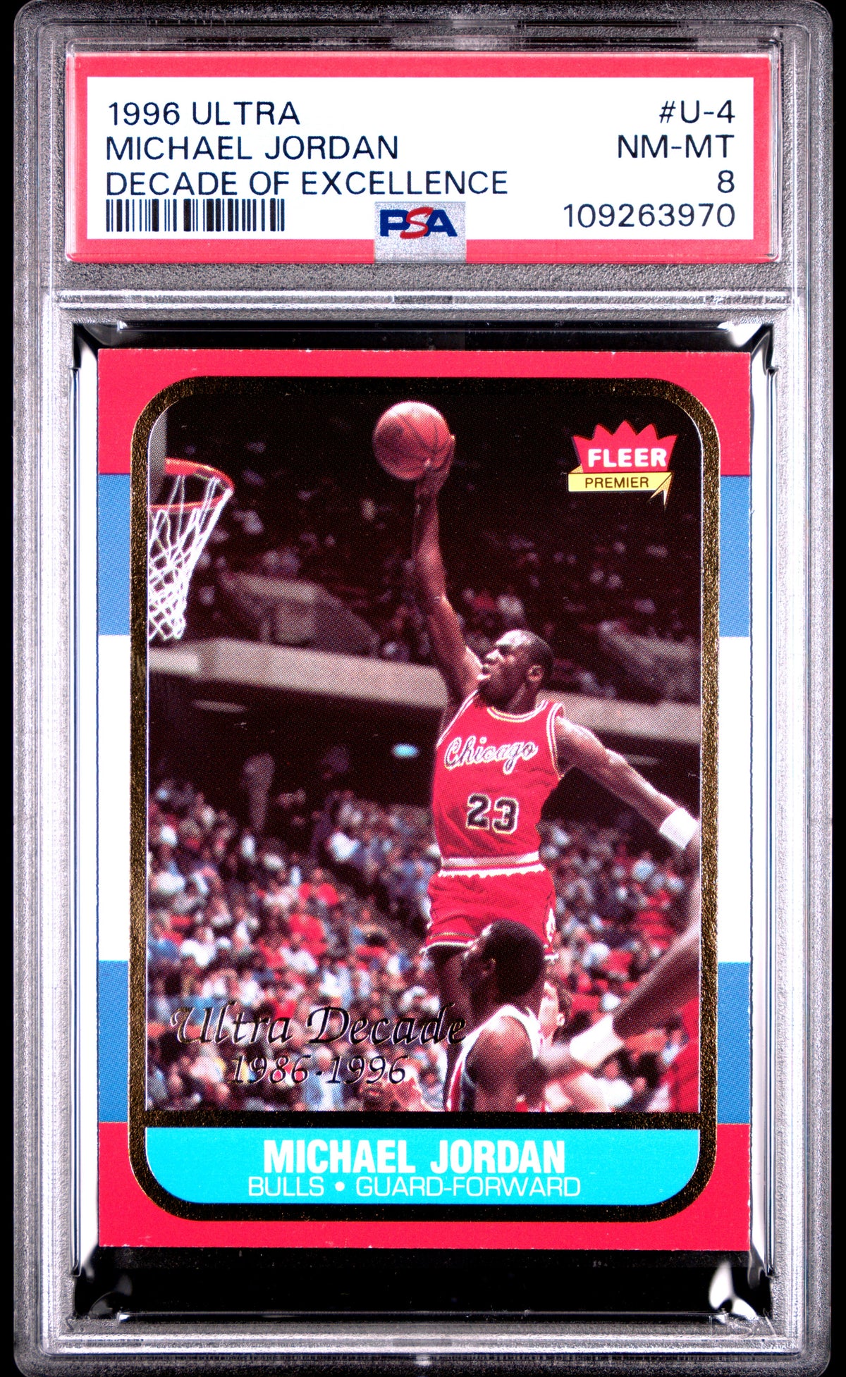 Frente de 1996 Fleer Ultra Decade of Excellence #U-4 Michael Jordan PSA 8